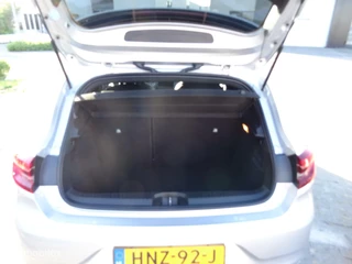 Renault Clio Renault Clio 1.6 E-Tech Hybrid 140 Luticia Intens Serie Limitee complete-auto - afbeelding nr 7