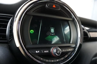 MINI Cooper MINI Cooper Mini 1.5 Pepper | NL AUTO | HUD | Sportinterieur (leer/ stof/ stoelverwarming) | Apple Carplay | Sfeerverlichting | 17inch | LED pakket | Keyless GO/ ENTRY | DUAL ZONE CLIMATE | Bonnet Stripes | Zwart dak | Front- achterspoiler - afbeelding nr 26
