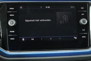 Volkswagen T-Roc Volkswagen T-Roc 1.5 TSI Sport | Stoelverwarming | Full LED |  Trekhaak | Navigatie | Climate control | PDC | Sportstoelen | Cruise control | Bluetooth - afbeelding nr 24