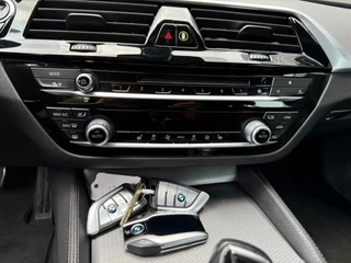 BMW 5 Serie BMW 5-serie Touring 520i M SPORT NAVI | PDC | LEDER | STOELVERWARMING | KEYLESS | CRUISE | BTW - afbeelding nr 27