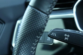 Audi Q3 Audi Q3 35 TFSI / 3x S-Line / 150PK / Automaat / Navi / Matrix LED / Keyless / 19