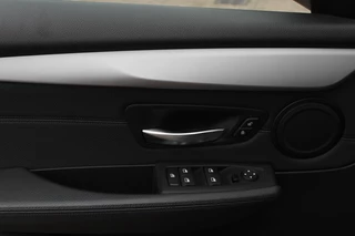 BMW 2 Serie BMW 2 Serie Active Tourer 225xe iPerformance High Executive / Camera / Leder / Head-up / Navigatie / Sportstoelen / 17'' / Stoelverwarming / Cruise Control - afbeelding nr 30