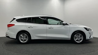 Ford Focus Ford Focus Wagon 1.0 EcoBoost Trend Edition Business TREKHAAK CRUISE NAVI LM - afbeelding nr 9
