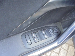 Peugeot 2008 Peugeot 2008 1.2 PT BL Executive - afbeelding nr 8
