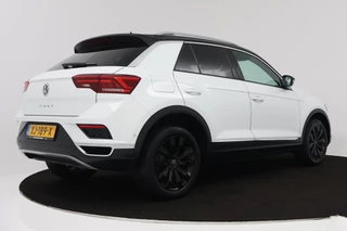 Volkswagen T-Roc Volkswagen T-Roc 1.0 TSI Sport (PARKEERSENSOREN, NAVIGATIE, ACHTERUITRIJCAMERA, DIGITAAL DASHBOARD, CRUISE CONTROL, NL-AUTO) - afbeelding nr 9