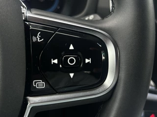 Volvo V60 Volvo V60 2.0 T6 Plug-in hybrid AWD Plus Dark 350pk - afbeelding nr 23