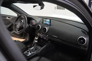 Audi RS3 Audi RS3 2.5 TFSI Quattro 2e Eig Pano CarPlay Carbon B&O Nardo Grey Dealer onderhouden - afbeelding nr 23