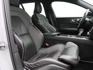 Volvo V60 Volvo V60 2.0 T4 R-Design | Stoelverwarming | Stuurwielverwarming | Lederen Bekleding | Automatische achterklep - afbeelding nr 36