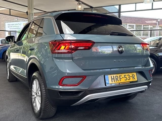 Volkswagen T-Roc Volkswagen T-Roc 1.0 TSI LIFE EDITION VIRTUAL/PDC/NAVI - afbeelding nr 42