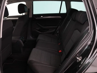 Volkswagen Passat Volkswagen Passat 2.0 TDI Business | Stoelverwarming |  Adaptive cruise | Camera | Carplay | Navigatie | Virtual Cockpit | Climate control | Full LED | Keyless - afbeelding nr 7