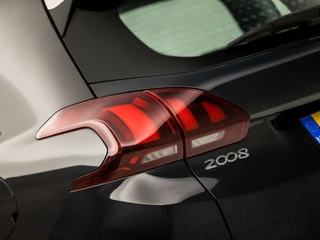 Peugeot 2008 Automaat (APPLE CARPLAY, NAVIGATIE, CLIMATE, LEDER, CRUISE, SPORTSTOELEN, PARKEERSENSOREN, CRUISE, NIEUWE APK, NIEUWSTAAT) - afbeelding nr 26