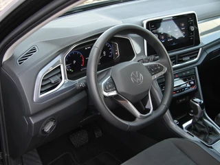 Volkswagen T-Roc Volkswagen T-Roc 1.5 TSI 150pk DSG Style | Acc | Lane | Camera - afbeelding nr 16
