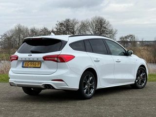 Ford Focus Ford Focus Wagon 1.0 EcoBoost ST Line Business - Frozen White - Lekker Sportief! - afbeelding nr 5