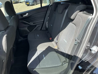 Ford Focus Ford Focus Wagon 1.0 EcoBoost Hybrid Active 125PK Winterpack Adaptieve Cruise SYNC4 Navi Camera Climate Privacy Glass *Compleet* - afbeelding nr 15