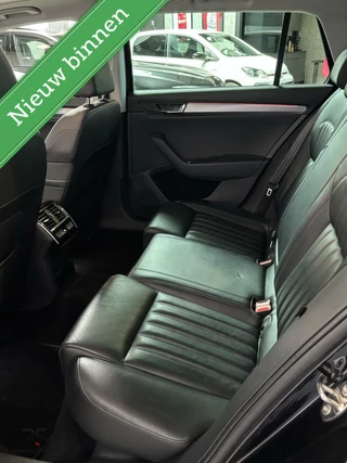 Škoda Superb Skoda Superb Combi 2.0 TDI 150 pk DSG Style Buss. | Navi | Pano | ACC | LED | Leder | Canton | 19
