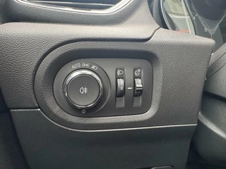 Opel Grandland X Opel Grandland X 1.5 CDTi Business Executive | Climate Control | Apple Carplay / Android Auto | Keyless Entry/Start | Navi | 19