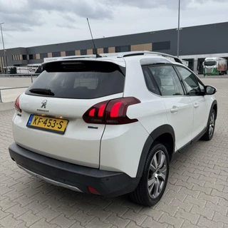 Peugeot 2008 Peugeot 2008 1.2 GT-line | Panoramadak | Pdc | NW APK! - afbeelding nr 4