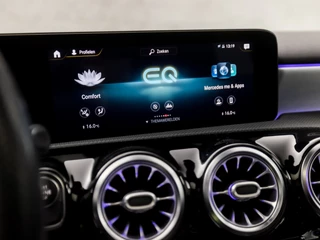 Mercedes-Benz A-Klasse 218Pk Automaat (SCHUIFDAK, APPLE CARPLAY, SFEERVERLICHTING, MEMORY SEATS, CAMERA, BURMESTER, LEDER/ALCANTARA, ADAPTIVE CRUISE, GETINT GLAS, NIEUWSTAT) - afbeelding nr 33