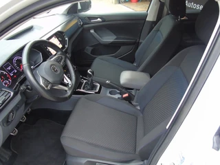 Volkswagen T-Cross Volkswagen T-Cross 1.0 TSI United Edition - 2020 - 32DKM - Navigatie - PDC - Cruise - afbeelding nr 17