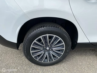 Peugeot 2008 Peugeot 2008 1.2 PureTech Active AUTOMAAT/HOOGZITTER/PANODAK - afbeelding nr 18