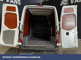 Mercedes-Benz Sprinter Mercedes-Benz Sprinter 316 CDI 163 pk L2H2 Euro6 Airco | 2800kg Trekhaak | Camera | Apple Carplay | Parkeersensoren inklapbare spiegels, standkachel, cruisecontrol, MBUX, Android auto - afbeelding nr 3