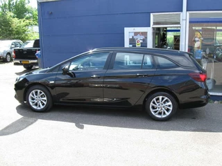 Opel Astra Opel Astra Sports Tourer 1.2 Edition 131 PK Clima Navi Camera NL auto - afbeelding nr 4