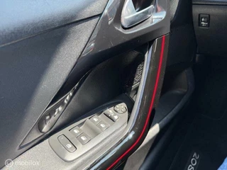 Peugeot 208 Peugeot 208 110pk 1.2 GT-line , 5 deurs Navigatie en Camera achter , Parkeerhulp achter ,  Ramen & spiegels eclectisch ,  Sport Velgen , Rode GT Line accenten , Chrome uitlaat sierstuk - afbeelding nr 32
