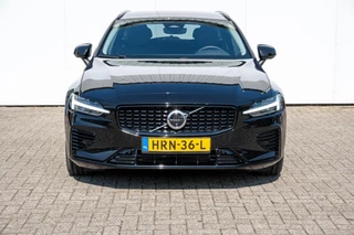 Volvo V60 Volvo V60 T6 Plug-in hybrid AWD Plus Dark | 360 camera | 19