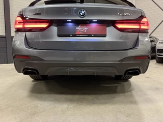 BMW 5 Serie BLUESTONE-METALLIC MET COGNAC LEER/PANO/ACC/CAMERA/STANDKACHEL/SFEER/DAB/CARPLAY/SHADOW-LINE/M-AERODYNAMIC - afbeelding nr 70