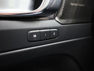 Volvo XC40 Volvo XC40 1.5 T5 Recharge R-Design | Panoramadak | Harman/Kardon | 360 camera | Memorystoelen | Alcantara | - afbeelding nr 28