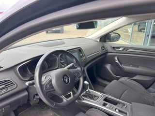 Renault Mégane Estate Renault Mégane Estate 1.3 TCe Limited | Trekhaak | Achteruitrijcamera - afbeelding nr 7
