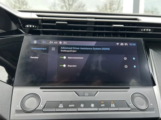 Peugeot 308 50% deal 9.475,- ACTIE Carplay / Cruise / Clima / LED - afbeelding nr 34