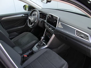 Volkswagen T-Roc Volkswagen T-Roc 1.5 TSI 150pk DSG Style | Acc | Lane | Camera - afbeelding nr 12