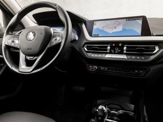 BMW 1 Serie Automaat (VIRTUAL COCKPIT, APPLE CARPLAY, GROOT NAVI, STUUR/STOELVERWARMING, ADAPTIVE CRUISE, LEDER, CAMERA, SPORTSTOELEN, DAB+, GETINT GLAS, NIEUWSTAAT) - afbeelding nr 7