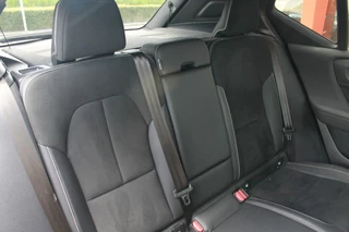 Volvo XC40 Volvo XC40 T4 Recharge R-Design | Stoelverwarming | Parkeercamera | BLIS | Pilot Assist | Electr. Stoelen | Glossy Black | Keyless - afbeelding nr 24
