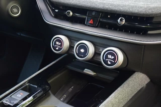 Škoda Superb Skoda Superb 1.5 TSI MHEV Business Edition Canton winterpakket - afbeelding nr 20