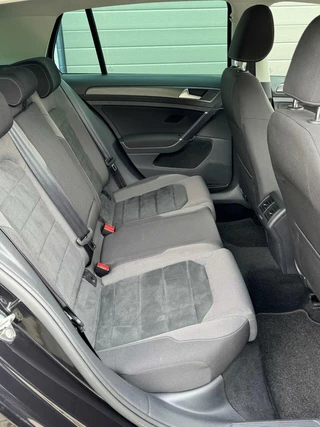 Volkswagen Golf Volkswagen Golf 1.0 TSI Comfortline Bus CarPlay/Massage/Stoelverw/Adap.Cruise/Navi/Climate/incl. onderhoudsbeurt - afbeelding nr 19