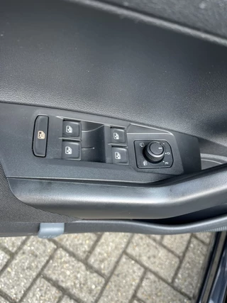 Volkswagen Polo Volkswagen Polo 1.0 TSI Comfortline Automaat | parkeersensoren voor en achter | - afbeelding nr 17