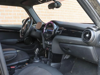 MINI One Mini Mini 1.5 One Automaat Business Edition | Navigatie | PDC | Cruise Control | Airco | 17