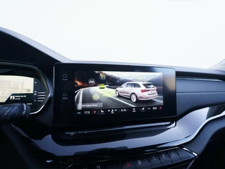 Škoda Octavia Skoda Octavia Combi 1.4 TSI iV PHEV 204pk Business Edition | Navigatie | Full LED | Trekhaak - afbeelding nr 37