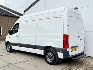 Mercedes-Benz eSprinter Mercedes-Benz eSprinter 55kWh L2H2 Automaat AC Camera Stoelverwarming - afbeelding nr 2
