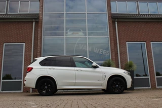 BMW X5 ➡️ BMW X5 xDrive50i F15 High Executive 7p M-sport | M-pakket | 2e eigenaar | Dakraam | Head-up | 20 inch | LED | Camera | 449 pk | 7 persoons | Harman-kardon | Keyless go/entry - afbeelding nr 6