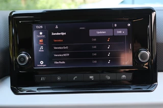 SEAT Arona SEAT Arona 1.0 TSI Style Business Matrix LED/Camera/Keyless/Acc/Ecc/App-Connect/17