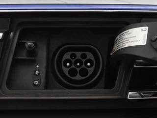 Volkswagen Passat Volkswagen Passat 1.4 TSI GTE | Panoramadak | Stoelverwarming |  Trekhaak | Adaptive cruise | Camera | Carplay | Leder/Alcantara | Full LED | Virtual Cockpit - afbeelding nr 22