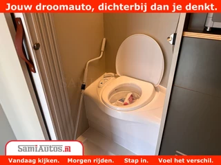 Dodge Ram 1500 Dodge Ram 1500 €15000,- VOORDEEL | CAMPER / AFZET UNIT | SHOWROOM MODEL | 4 PERSOONS | AIRCO | ZONNEPANEEL | VERWARMING | DOUCHE | WC | LUIFEL | 4 SLAAP PLAATSEN | Let Op: Investeer in deze unieke afzetunit camper en verdien direct! - afbeelding nr 22