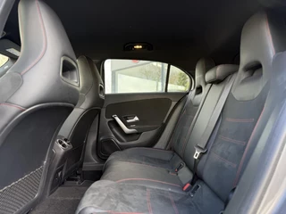 Mercedes-Benz A-Klasse Mercedes-Benz A-klasse 180 Aut. AMG | Camera | Sfeer | Apple Carplay | - afbeelding nr 14