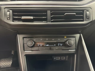 Volkswagen Polo Volkswagen Polo 1.0 TSi R-Line Automaat-Adapt.Cr.contr-Navigatie-Clima-Carplay-Parkeersensoren-Lm16''velgen - afbeelding nr 8