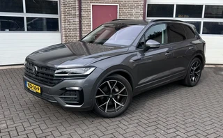Volkswagen Touareg 3.0 tdi R-line - Grijs kenteken - Trekhaak - 231PK