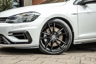 Volkswagen Golf Volkswagen Golf 2.0 TSI 4Motion R Pano / Dyn / DCC - afbeelding nr 8