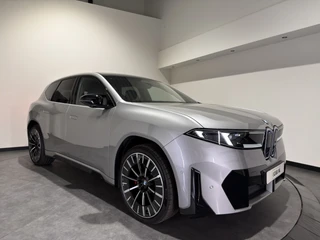 BMW iX3 50 xDrive 113 kWh